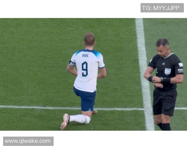 小孩激动见到足球明星泪流满面感动瞬间温暖人心